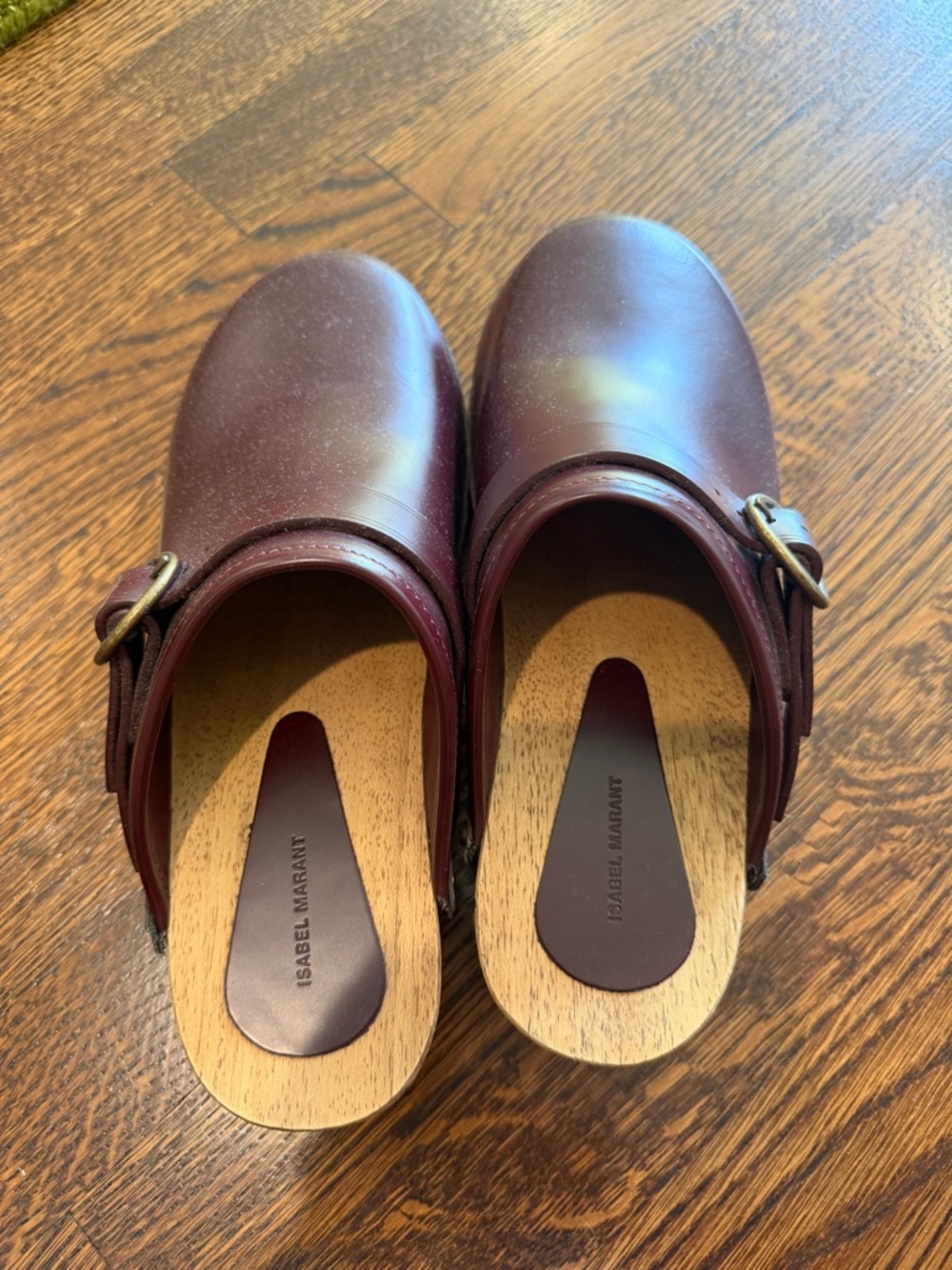 Isabel Marant Women’s Burgundy Leather Slip-On Clogs with Buckle - Picture 4 of 5